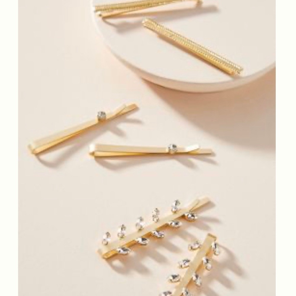 ANTHRO Sweet rhinestone-embellished hairpins